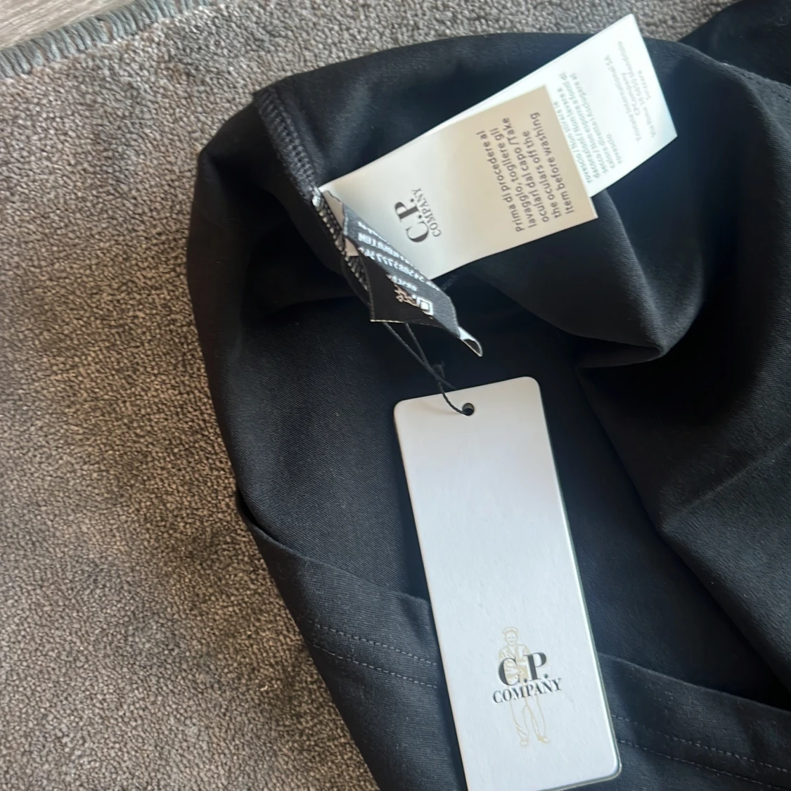 Svart t-shirt från C.P. Company - 3