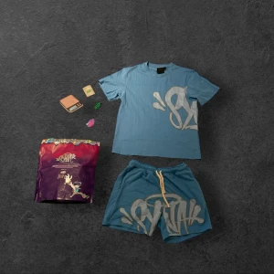 S.world set - Säljer denna tracksuit då jag köpte fel storlek storlek L är det ny pris 3000 kan vara kopi