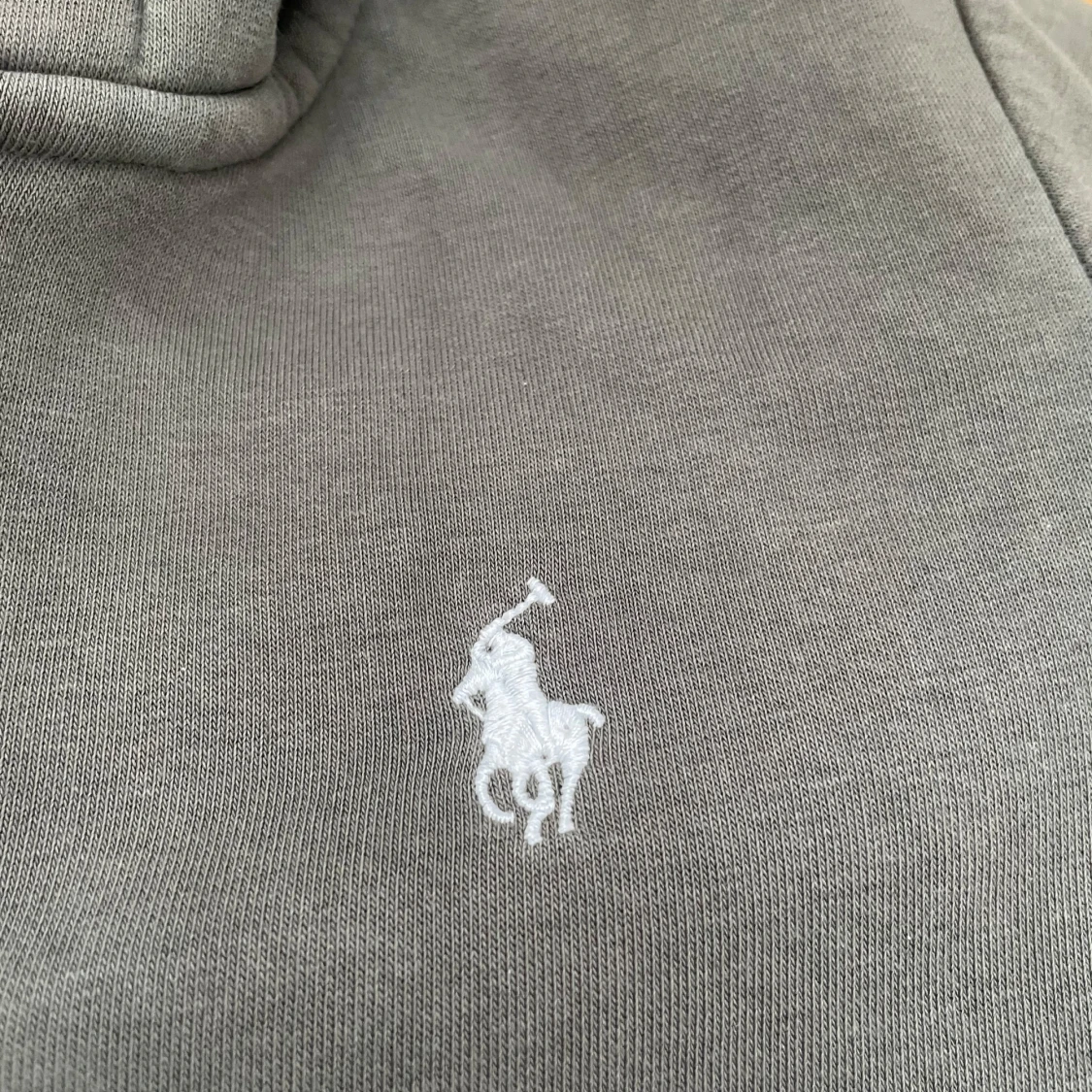 Mörk grön zip hoodie från Polo Ralph Lauren - 1