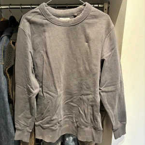 These gloory days tröja  - Tröja som ej kommer till användning. Storlek M och i ett fint skick 