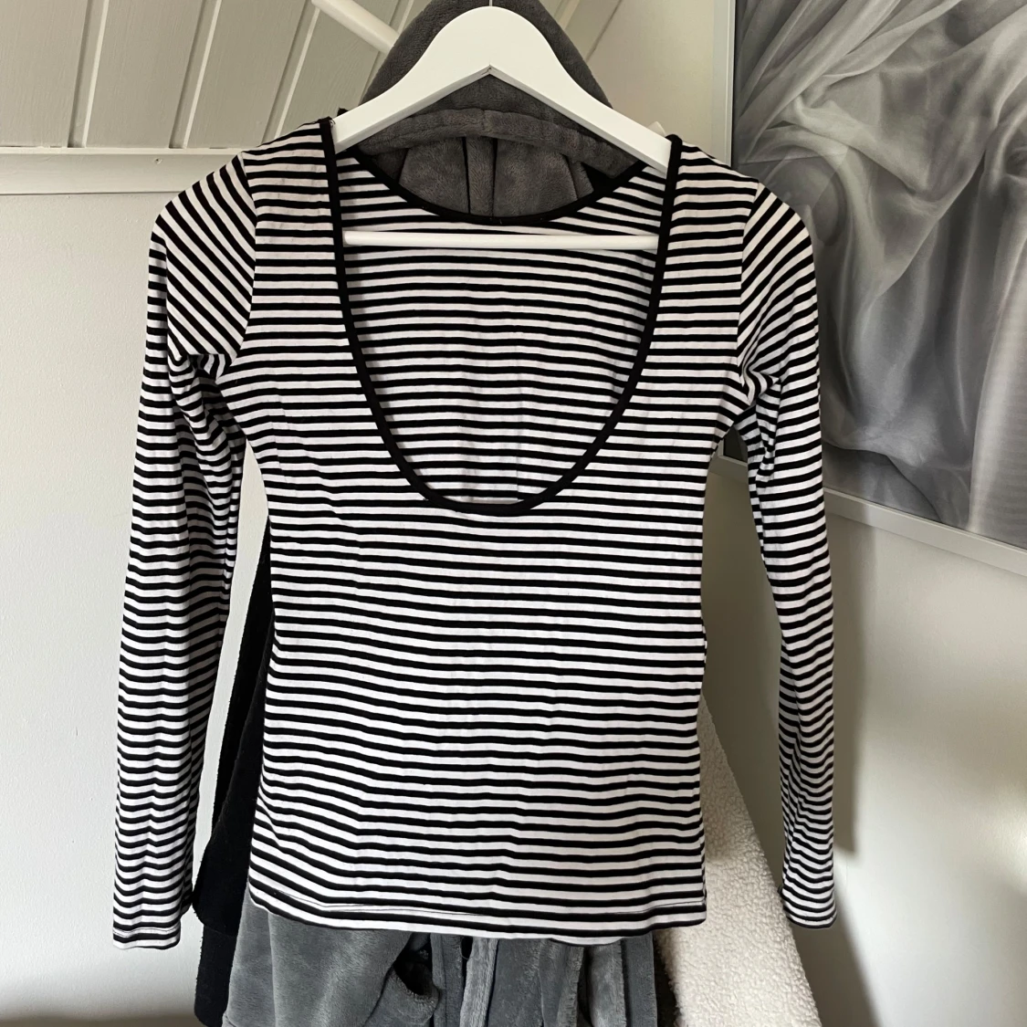 Svartvit randig långärmad topp - 2