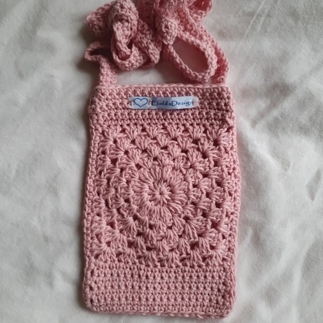 Rosa virkad axelväska från LindaDesign