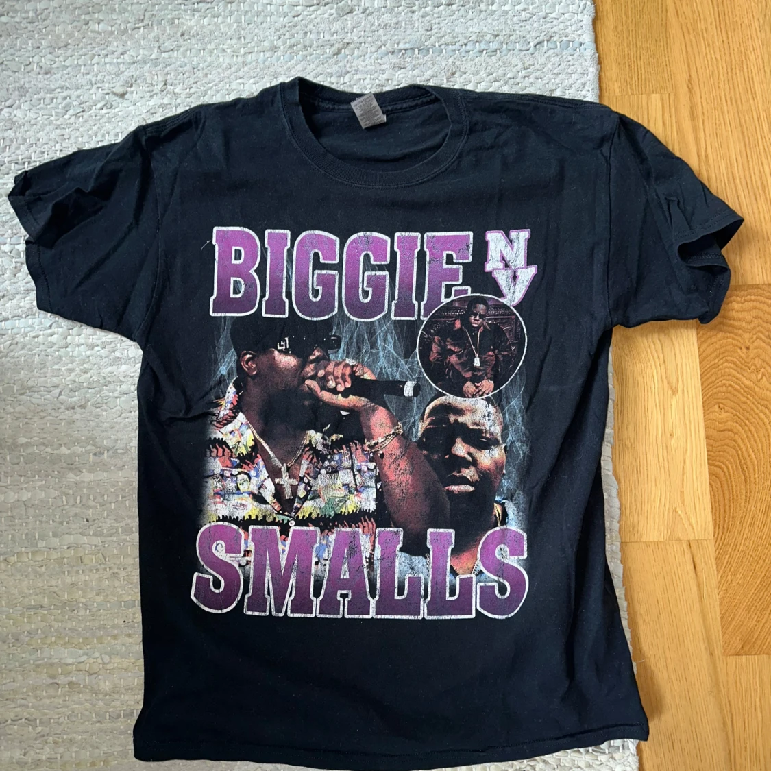 Svart Biggie Smalls t-shirt från Gildan