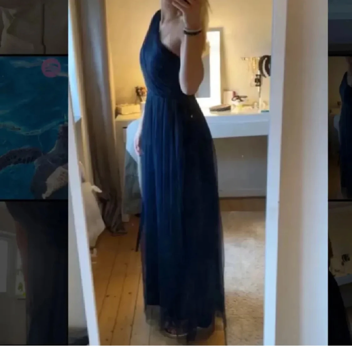 Marinblå oneshoulder klänning 