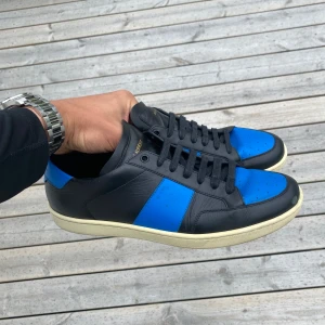 Saint Laurent skor - Saint Laurent skor | Storlek 42 | Mycket bra skick | Dustbag medföljer | Hör av dig vid frågor!