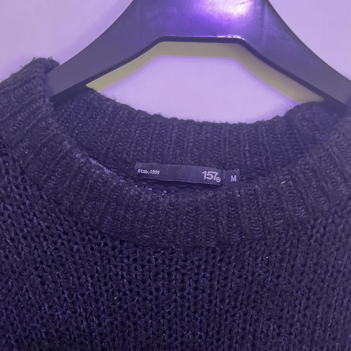 Svart stickad tröja från 157, M - 1