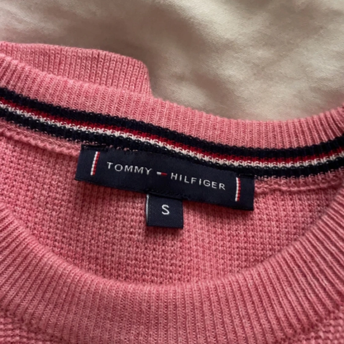 Rosa stickad tröja från Tommy Hilfiger - 3