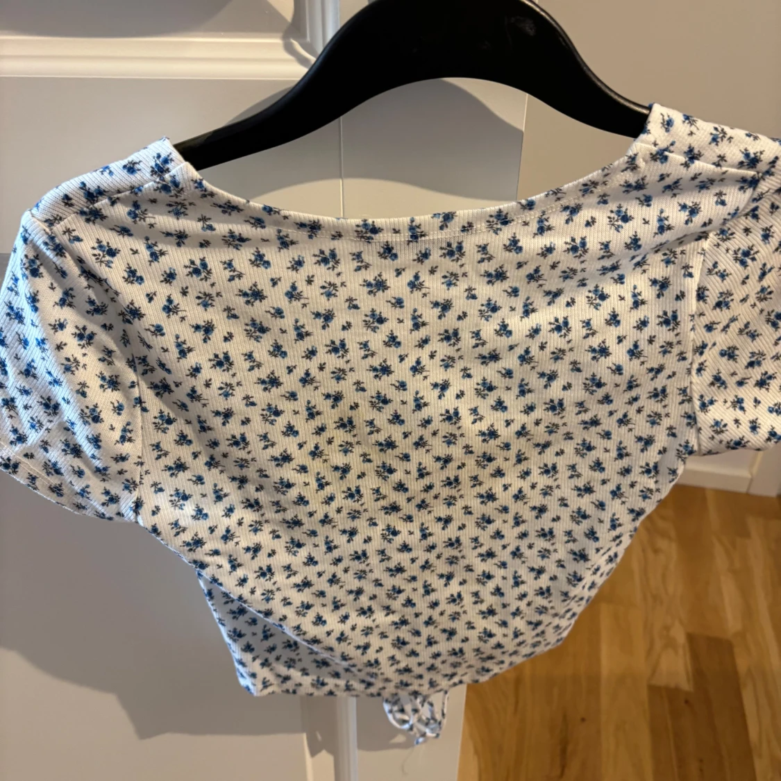 Blommig croppad topp från SHEIN - 1