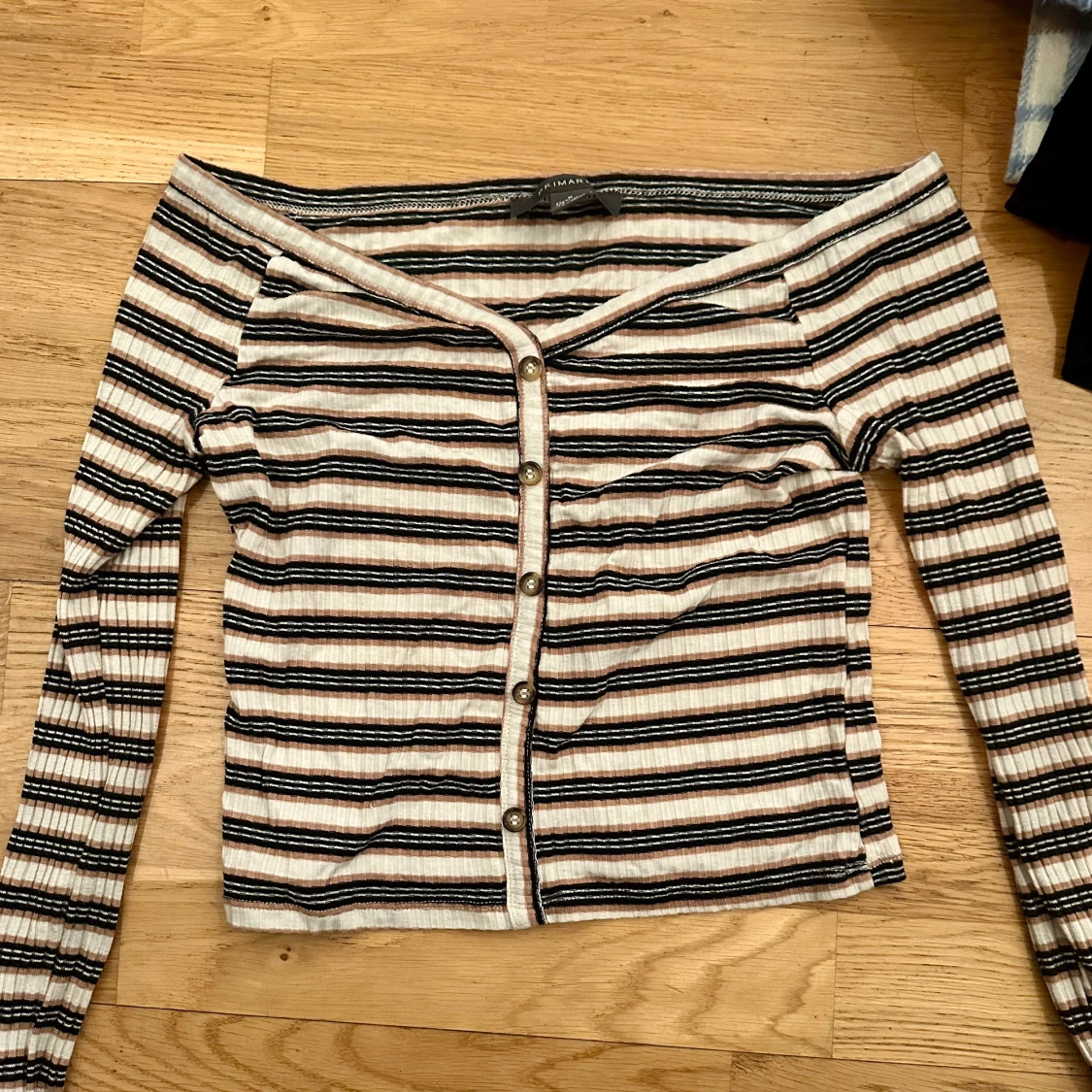 Off shoulder topp  - 1