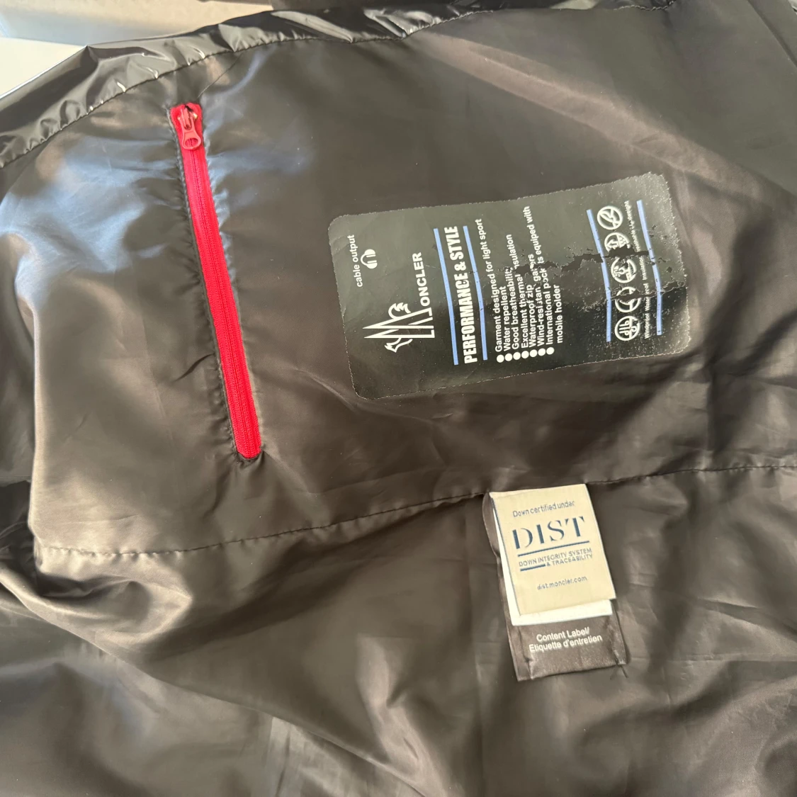 Moncler Maya (NFC)  - 2