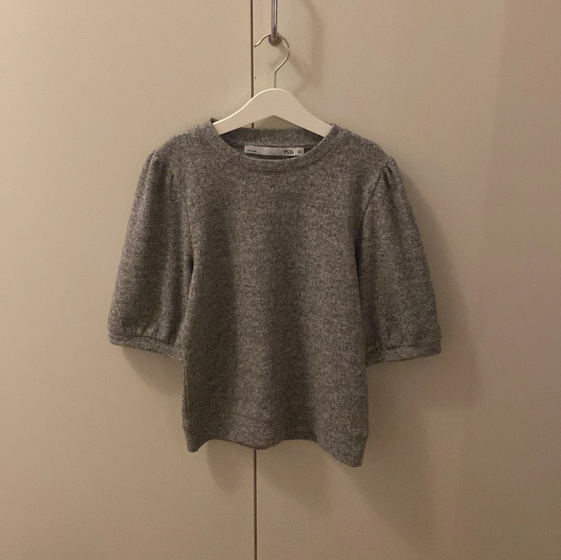 Grå tröja från 157