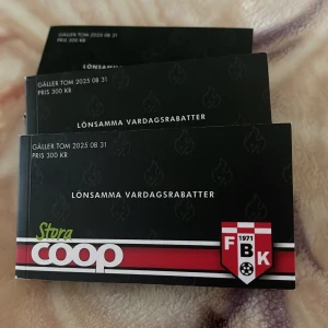 FBK Karlstad häfte med rabatter - Säljer FBK Karlstad häfte med lönsamma vardagsrabatter. Gäller till 2025-08-31 och kostar 300 kr. Perfekt för att stödja FBK Karlstad och få erbjudanden tillbaka.