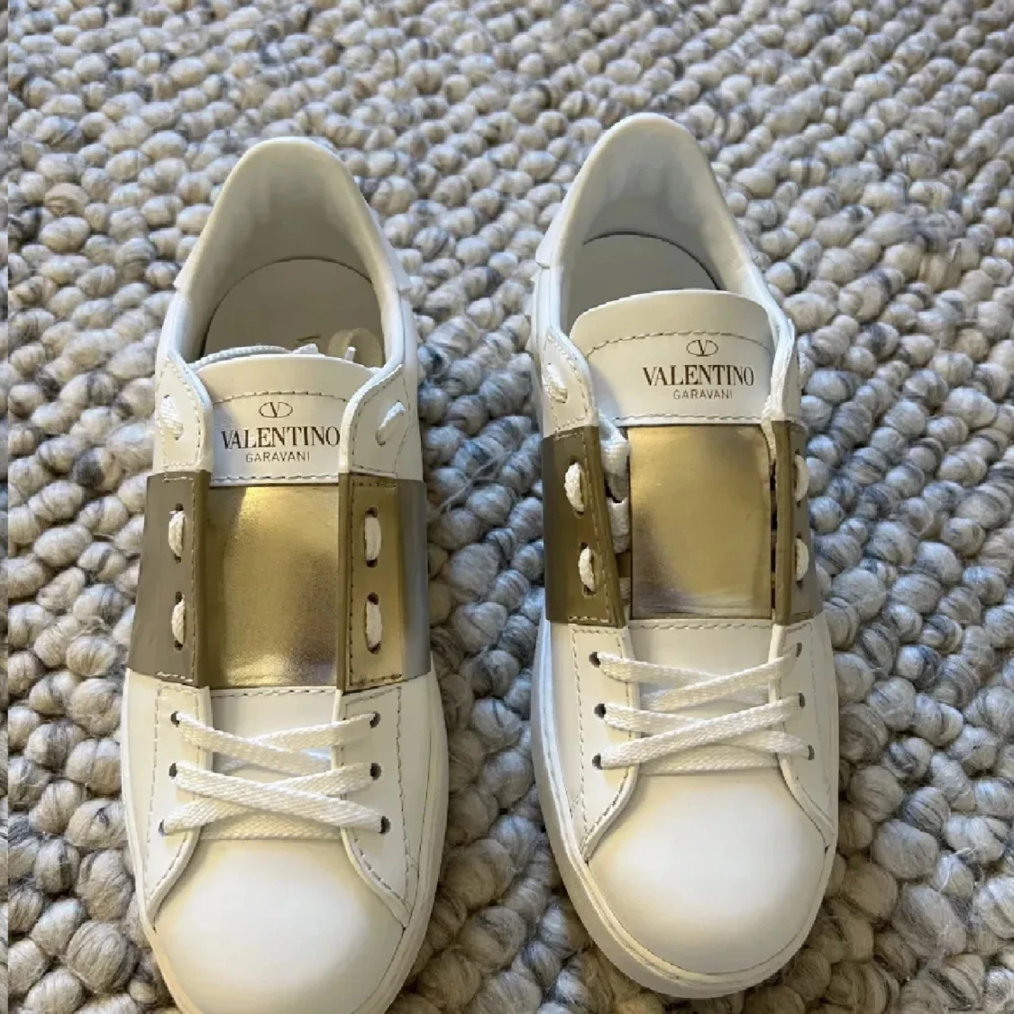 Valentino sneakers🙌🏼🩷 - 1