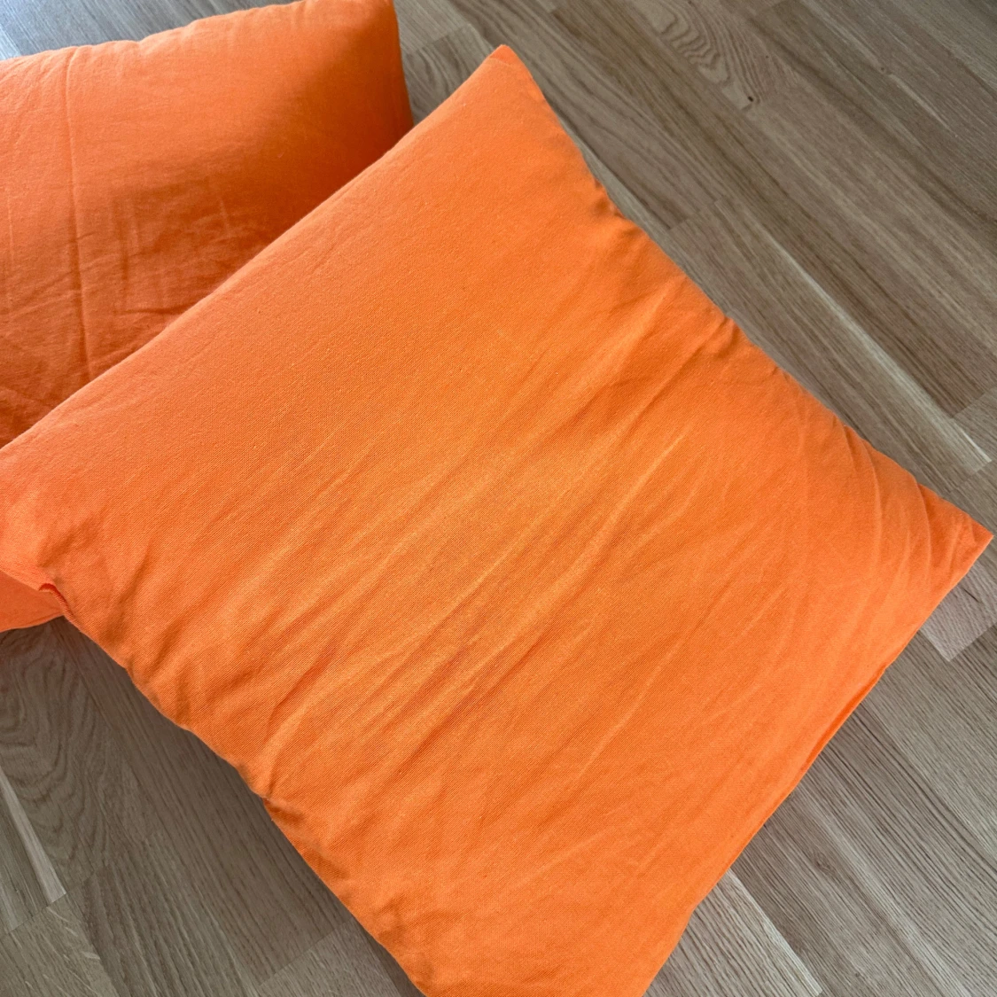 2 stycken kuddar - 1