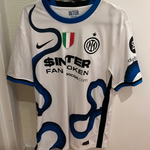 Bastoni tröja - Fotbollströja köpt i Milano