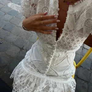 Student klänning  - Jätte fin klänning perfekt till studenten eller skolavslutning. Första bilderna är lånade💞