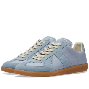 Maison margiela gats - Säljer mina maison margiela gats k storlek 42. Box medföljer. Färg: Ljusblå