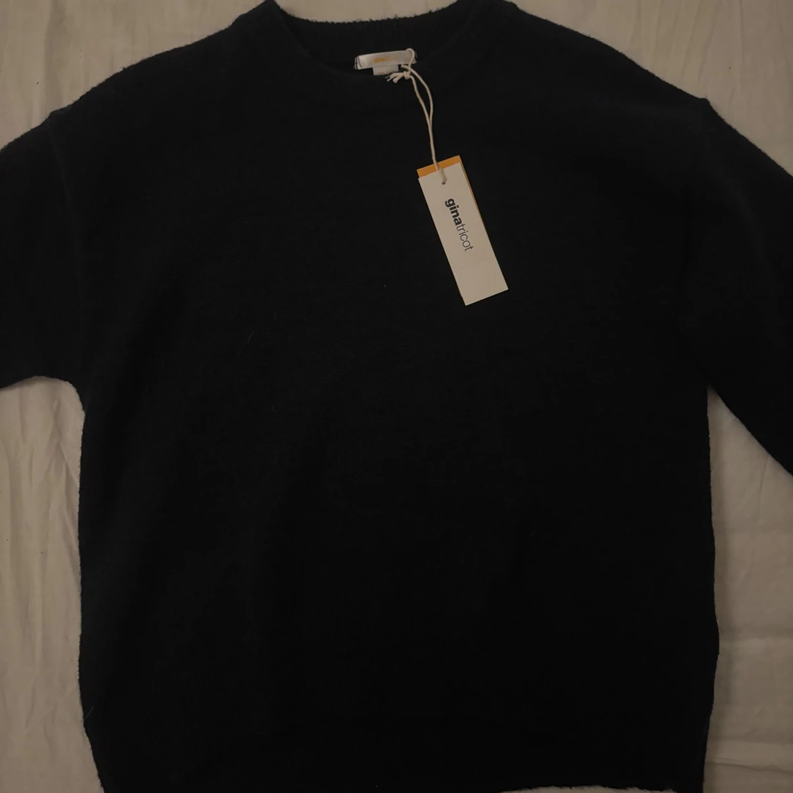 Mörkblå stickad tröja - 2