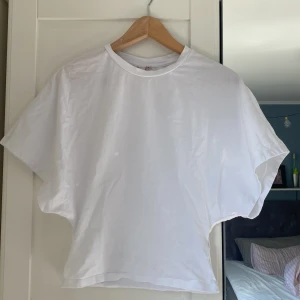 Topp - Köpte den på plick men har aldrig använt! Den är från Nelly 