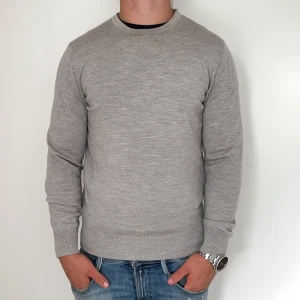 J.lindberg tröja   - J.lindberg | Mycket bra skick | Size - M | Nypris 1600 mitt pris 399 | Hör av dig vid minsta fråga eller fundering📩