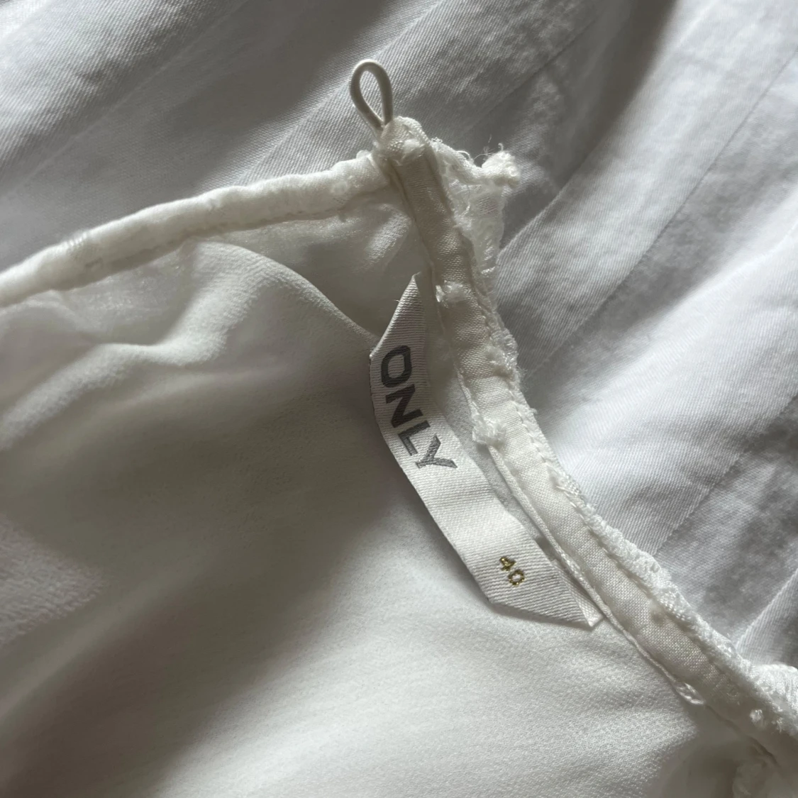 Vit topp fårn only - 1