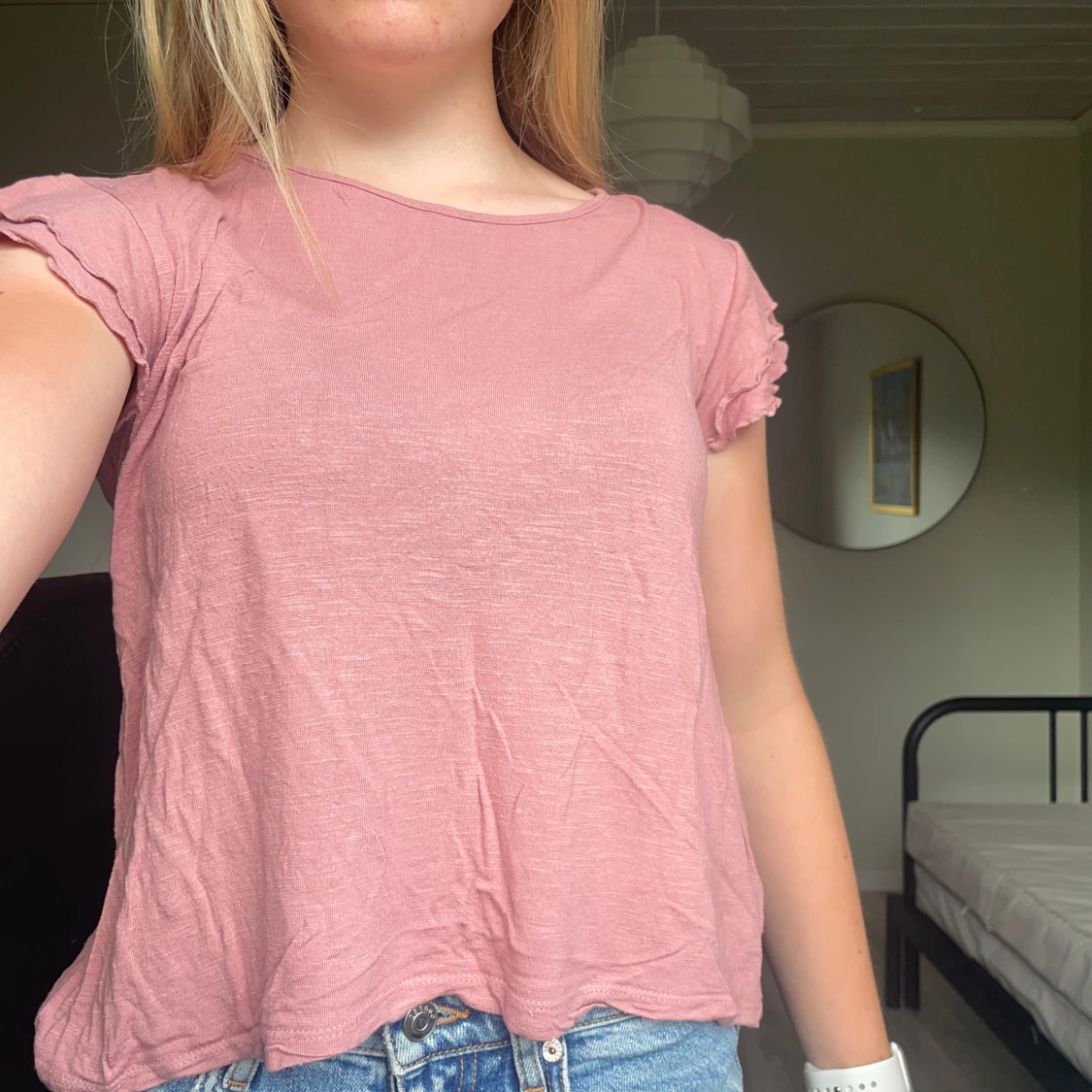 Rosa blus med volangärm från Dreams