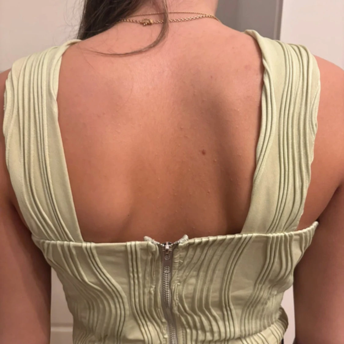 Ljusgrön croppad topp från SHEIN - 1