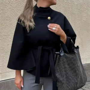 Missäy ponco (blair) - Jättefin, köptes förra året på missäy. Jättefin till hösten och varm om man har en tröja under 💕