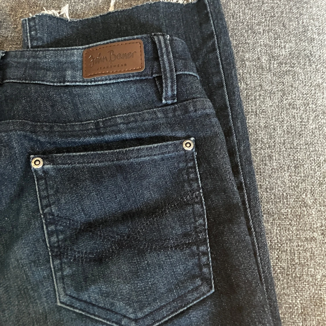 Mörkblå jeans från John Baner, strl 34 - 1