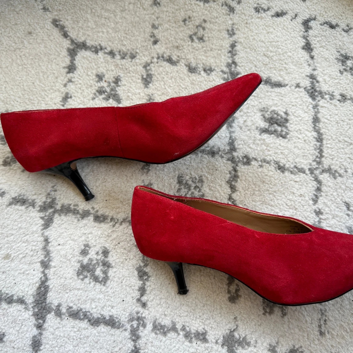 Röda mockapumps från H&M, storlek 35 - 2