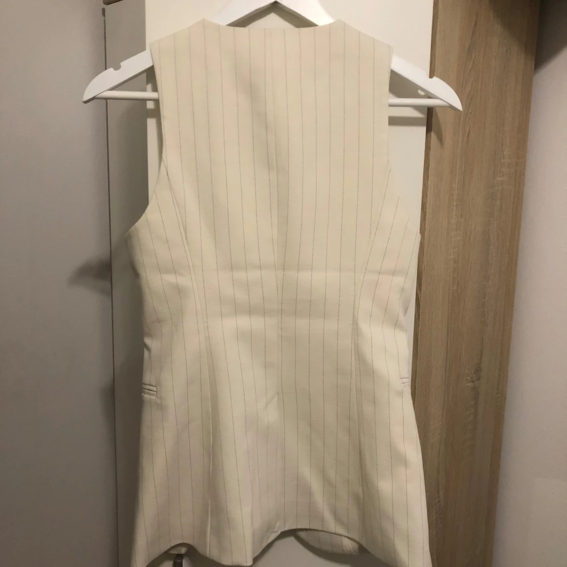 Randig beige väst från H&M - 1