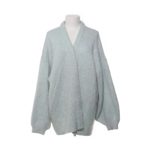 Bianca x Nelly kofta  - Säljer denna mysiga kofta då den inte kommer till användning ☺️