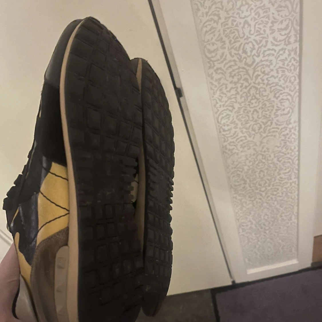 Valentino Rockrunner sneakers camo gul/svart - 4