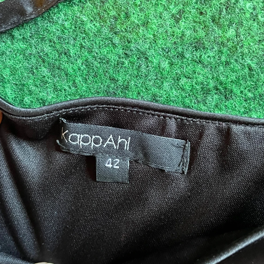 Svart volangklänning från KappAhl - 1