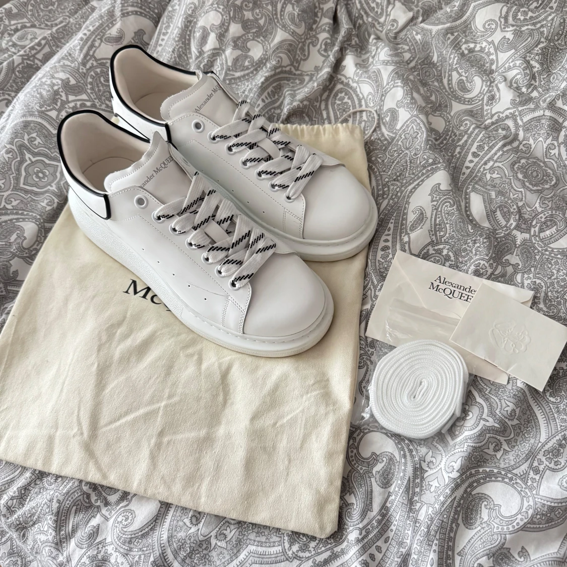 Vita Alexander McQUEEN Skor⭐️