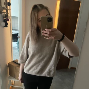 Other stories - Fin trekvarts ärmad tröja stickad från other stories💞