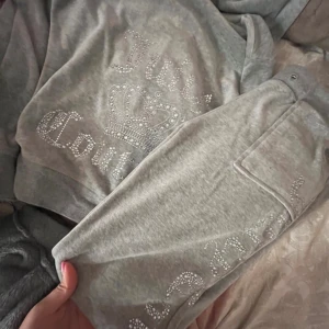 Juciy couture set - Använd 1 gång, gammal modell.