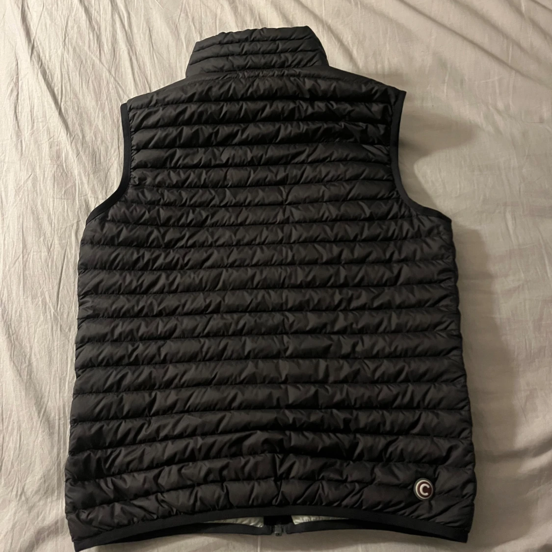 Svart dunväst från Colmar (nytt skick) - 1