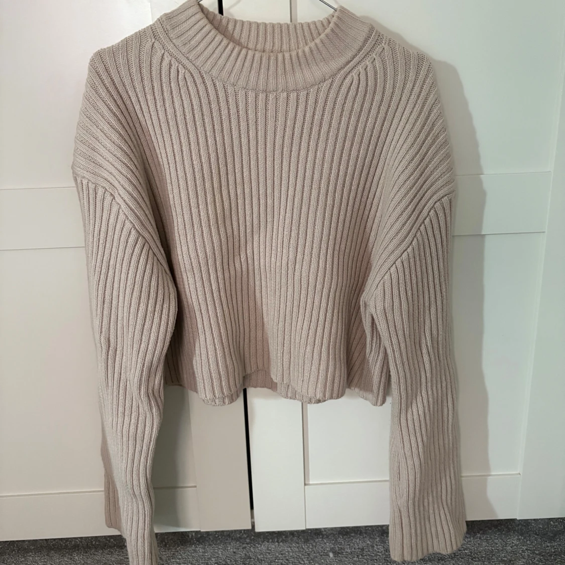 Beige ribbad tröja från H&M