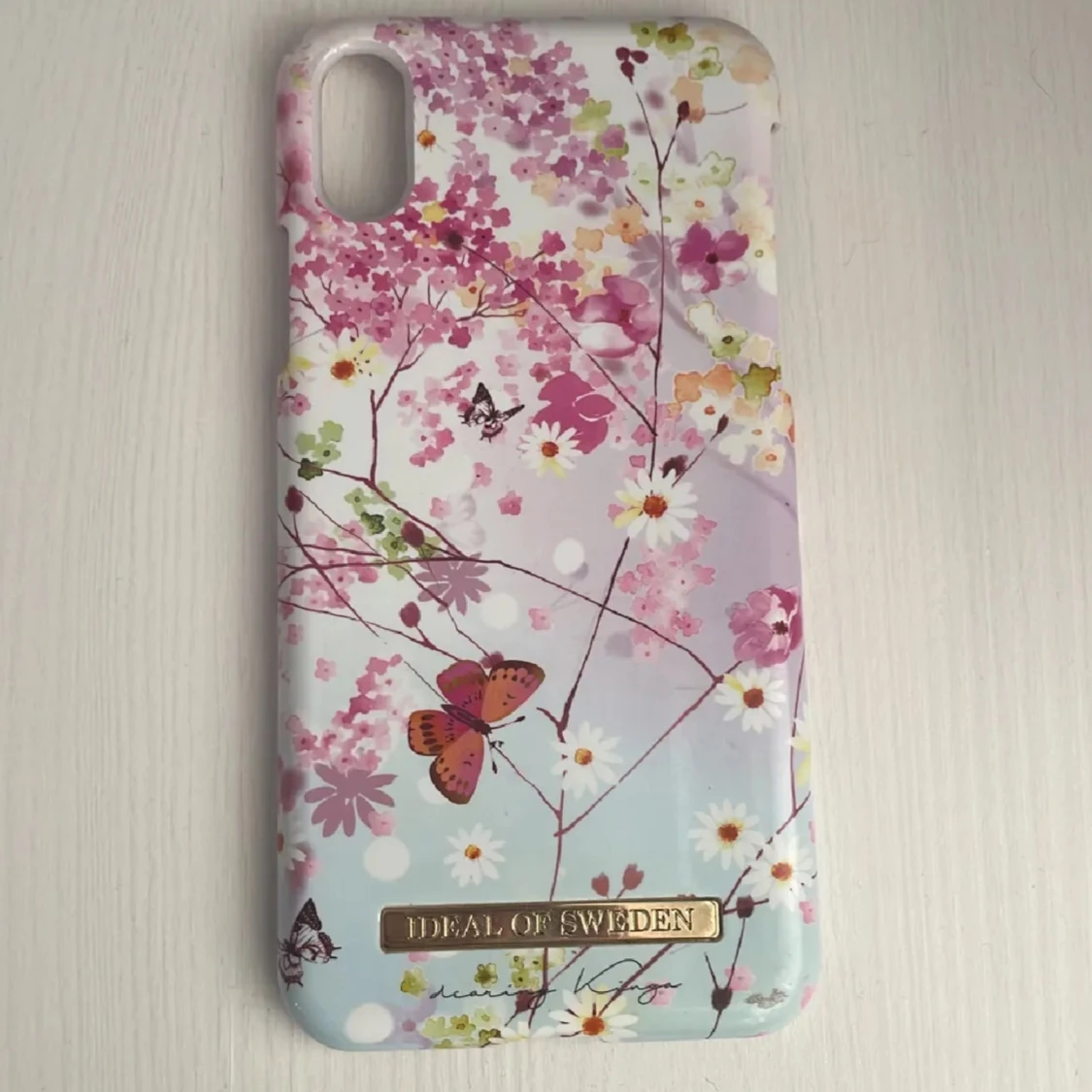 Mobilskal Springtime Whimsy från iDeal of Sweden