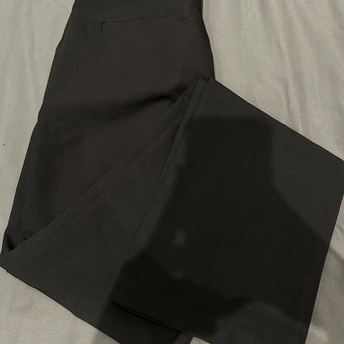 Svarta kostymbyxor från BikBok - 4