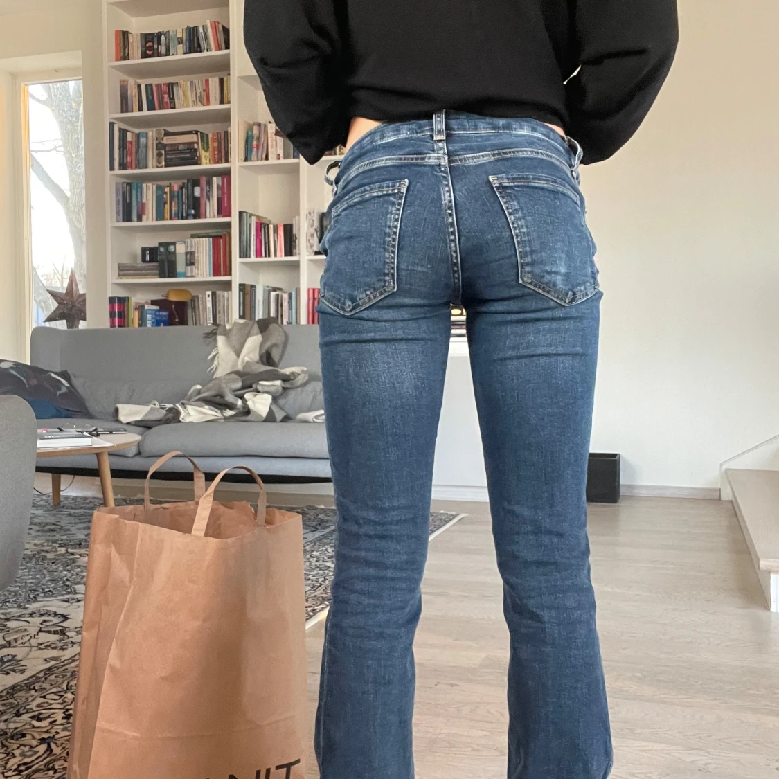 Blå jeans med bootcut - 2