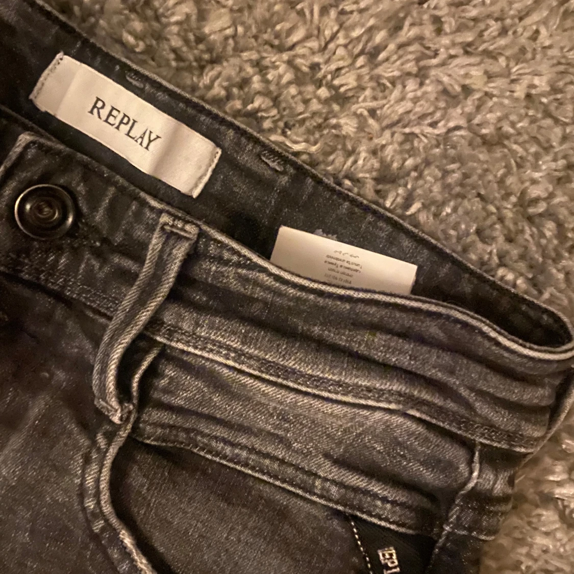 Svarta replay anbass med slitningar - 1