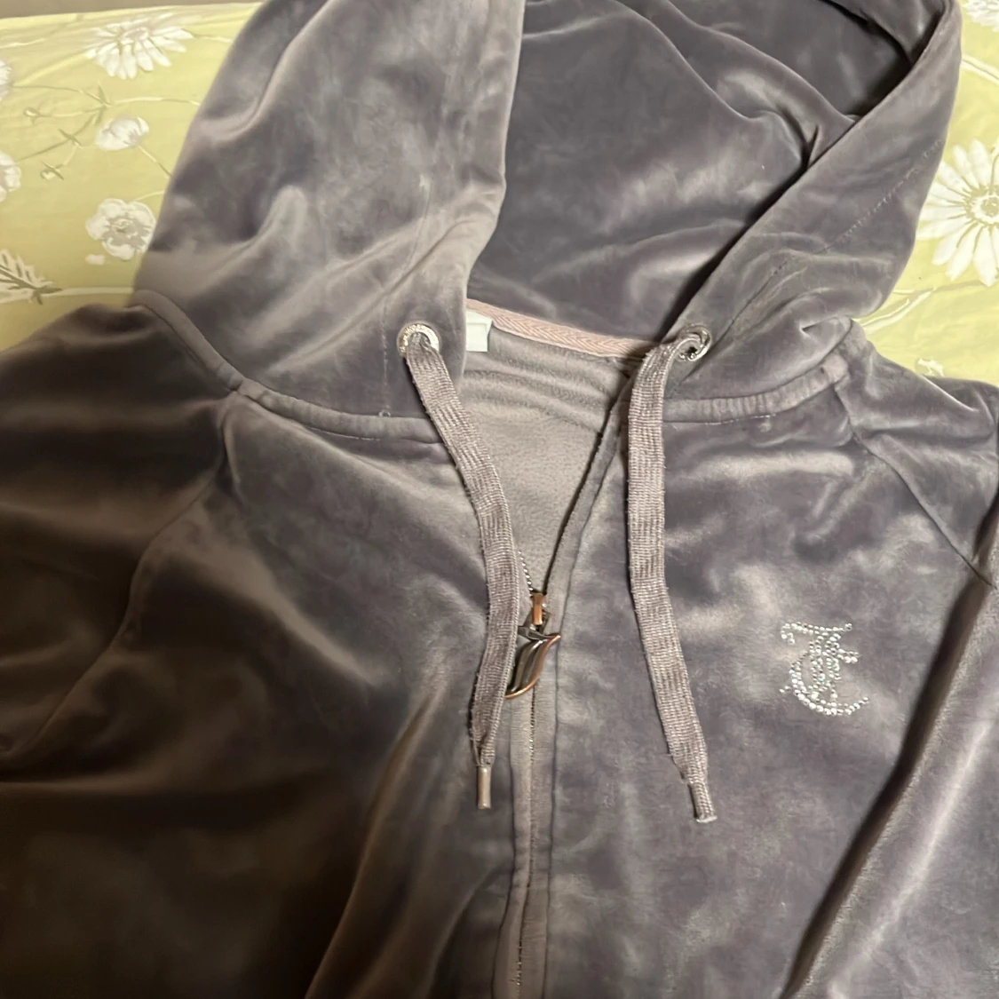 Grå velour juicy set från Juicy Couture - 1