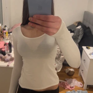Vit långärmad topp - Intimmisimi liknande tröja