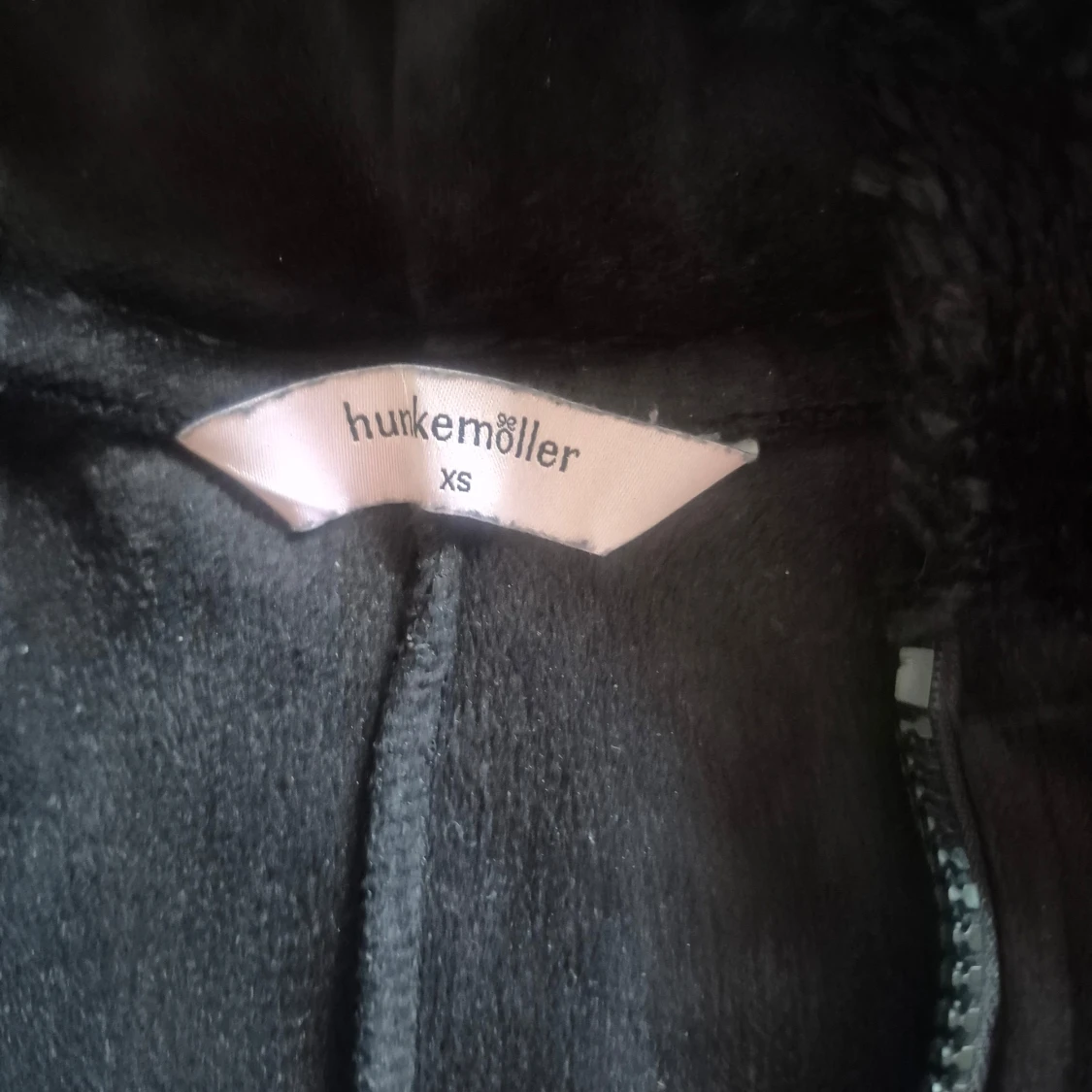 Svart onesie från Hunkemöller - 1