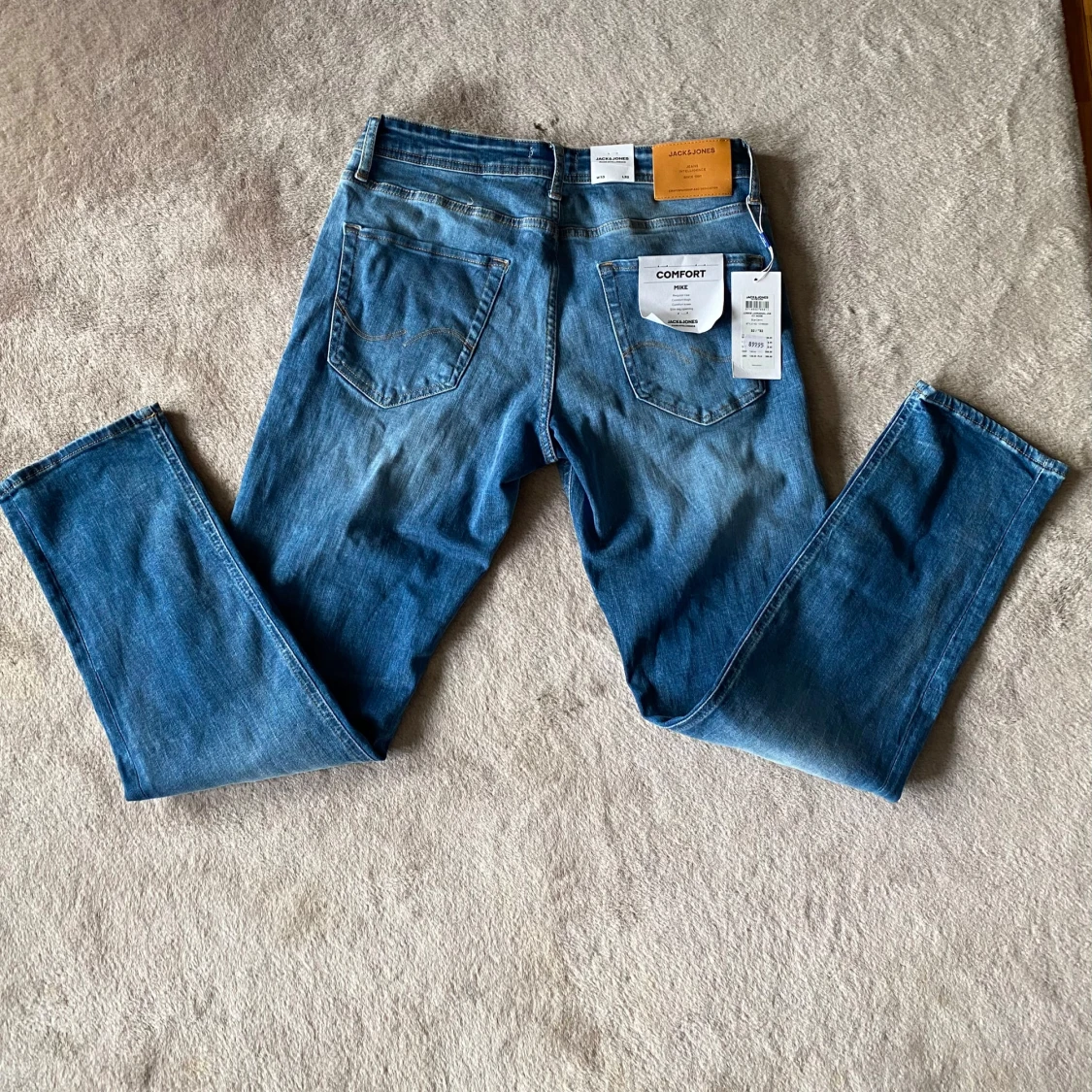 Blå jeans från Jack & Jones - 1