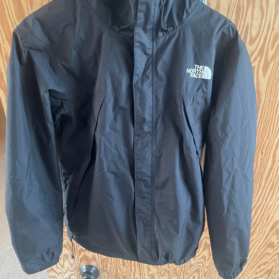 Svart vindjacka från The North Face