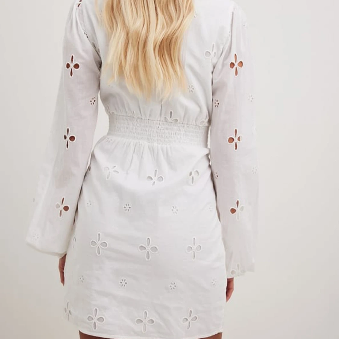 Vit miniklänning (studentklänning) - 2