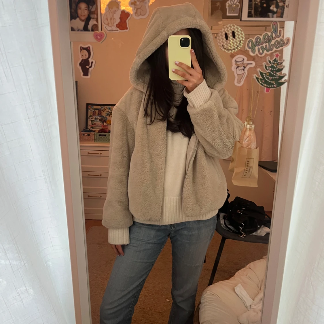 Mysig teddyjacka med huva